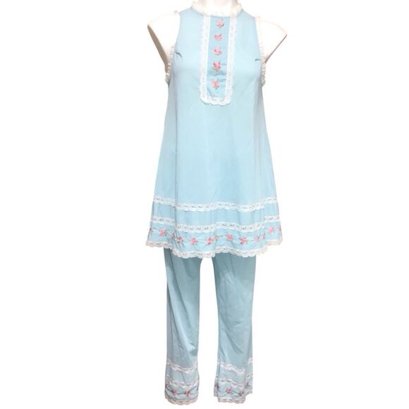 Gilead 2- Piece Pajama Set Vintage Light Blue Size Small - Picture 1 of 13